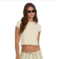 Shelly Tee