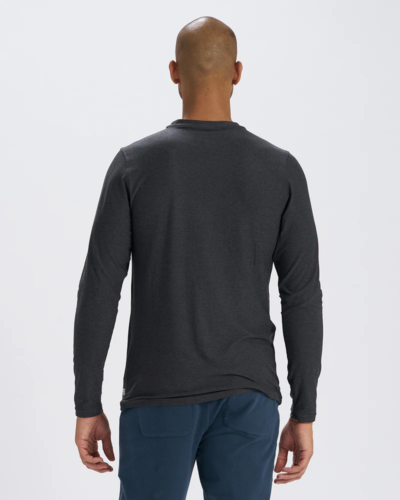 Men's Vuori Long Sleeve Strato Tech Tee