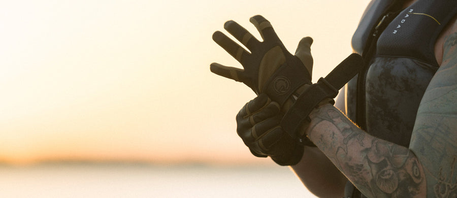 Radar Podium Water Ski Gloves