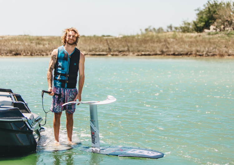 Ronix Surface 727 / Shift Mast w/ Balance 1300 Foil Package